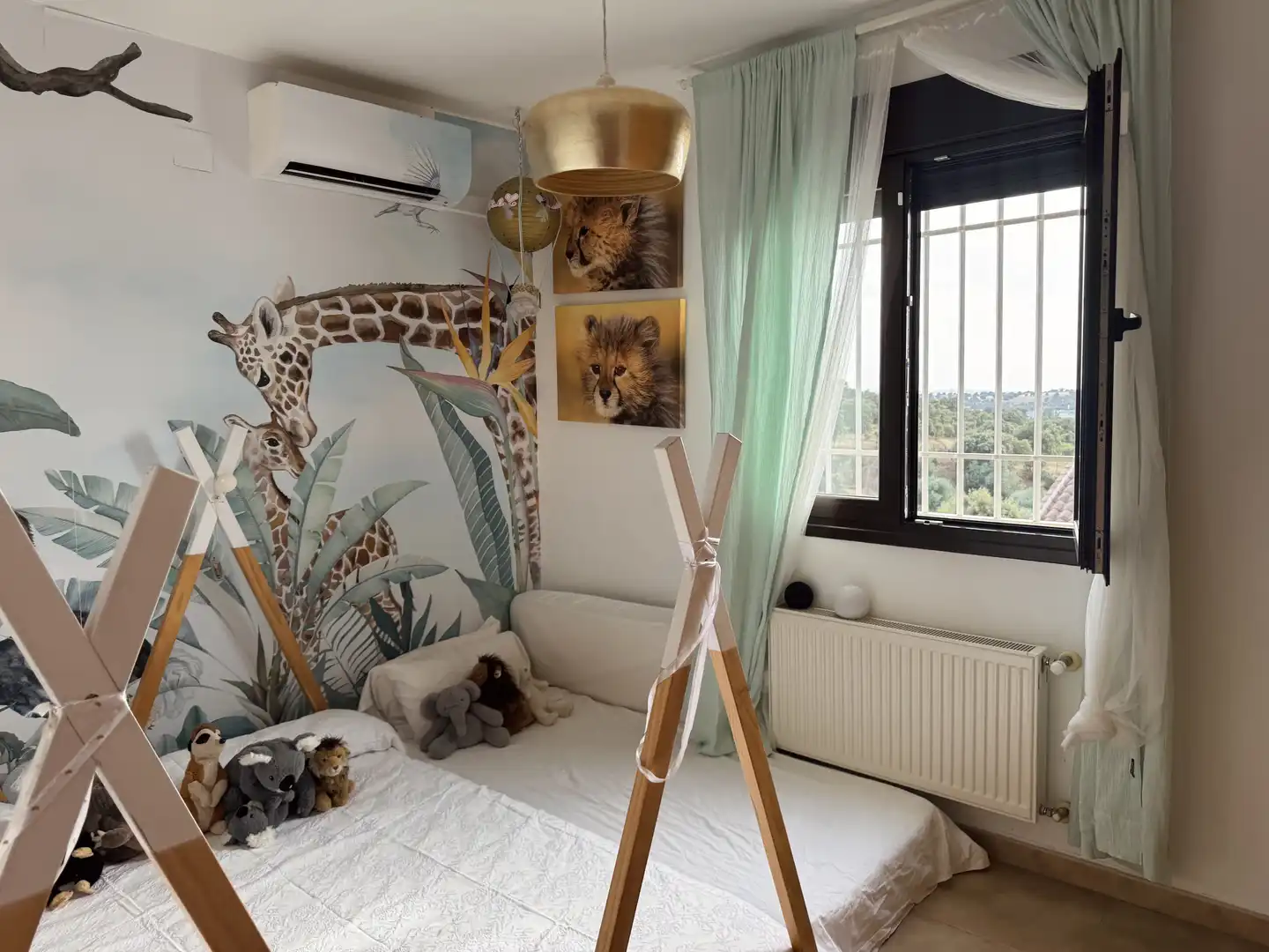 Houses for sale in Calle Aranzada, 14, Olías del Rey Bedroom of Houses for sale in Olías del Rey with Air Conditioner, Terrace and Swimming Pool