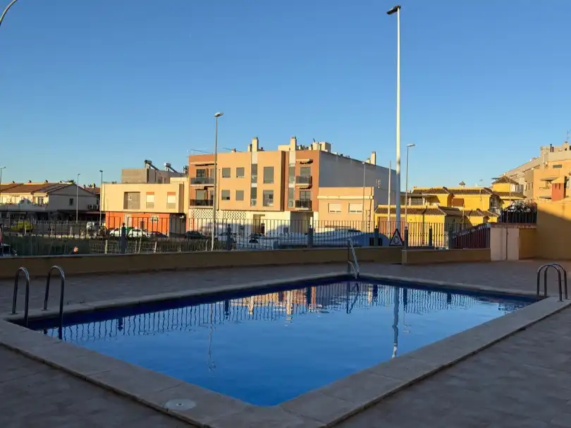 Piscina de Dúplex de lloguer en Orihuela amb Aire condicionat, Calefacció i Terrassa