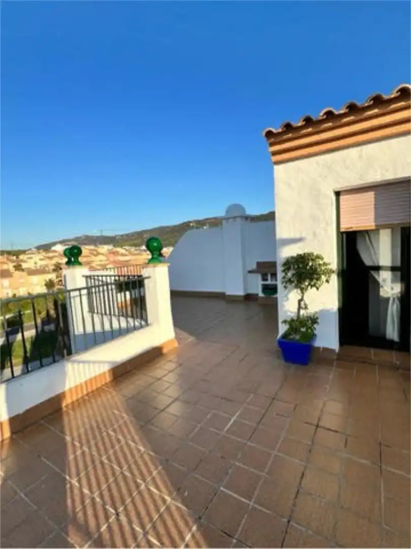 Àtic de lloguer a Alemanes Terrassa de Àtic de lloguer en Zahara de los Atunes amb Calefacció, Jardí privat i Terrassa