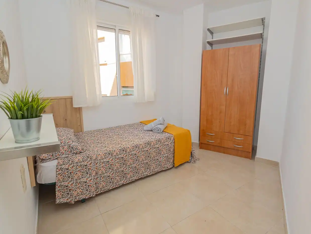 Piso de alquiler en Calle los Negros, 5, El Ejido Habitación de Piso de alquiler en Málaga con Aire acondicionado, Calefacción y Terraza