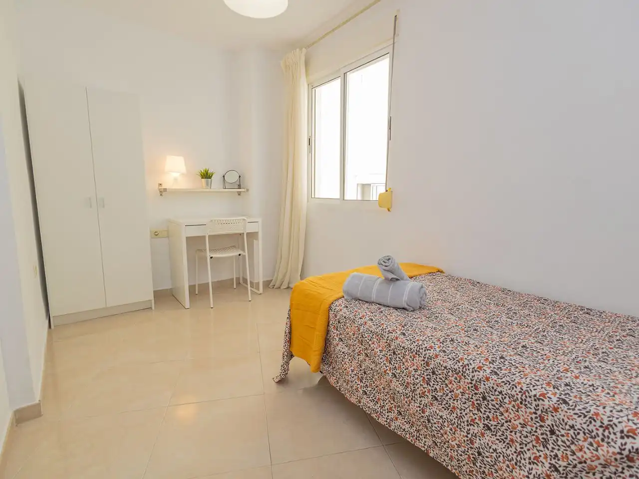 Piso de alquiler en Calle los Negros, 5, El Ejido Habitación de Piso de alquiler en Málaga con Aire acondicionado, Calefacción y Terraza