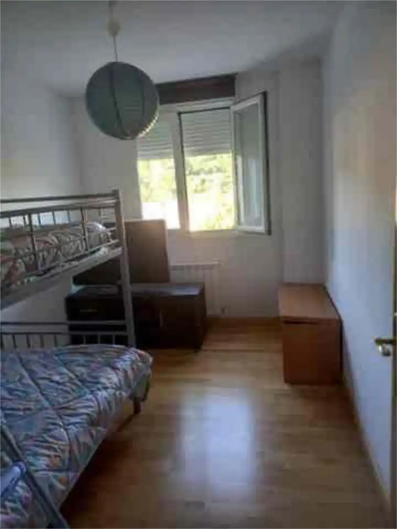 Habitación de Apartamento en venta en Pradoluengo con Trastero
