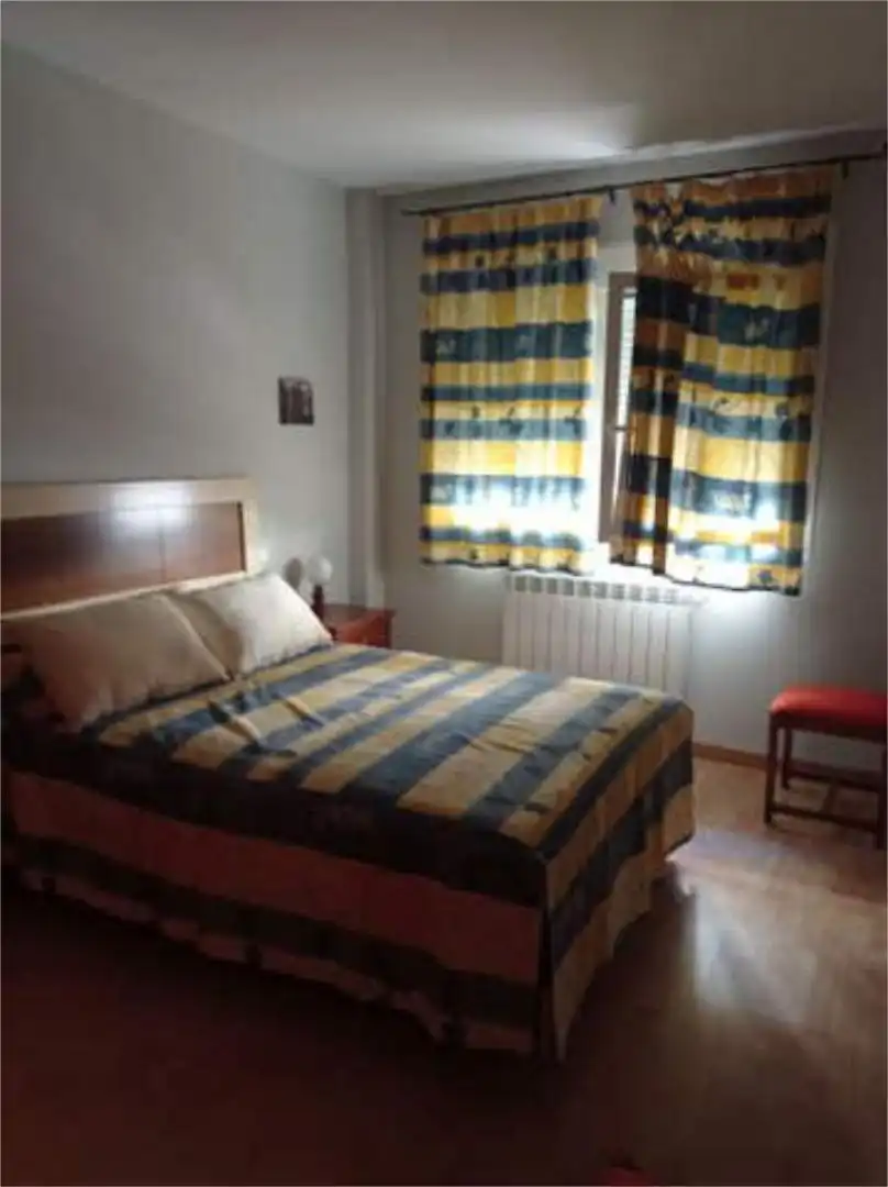 Habitación de Piso de alquiler en Hervás con Calefacción y Amueblado