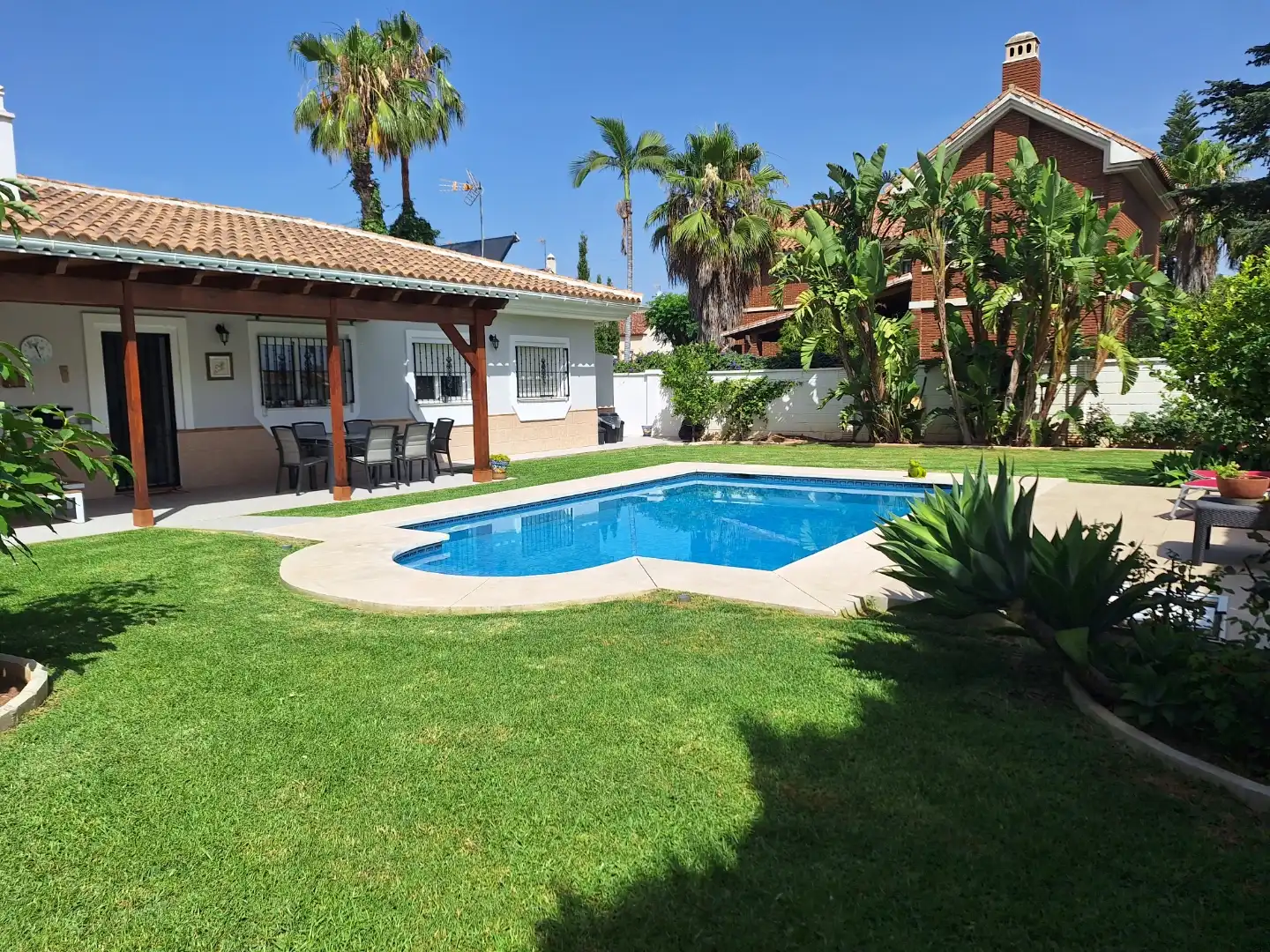 Casa o chalet en venta en Calle Alhucemas, 1, Capellanía - Retamar Piscina de Casa o chalet en venta en Alhaurín de la Torre con Aire acondicionado, Calefacción y Horno