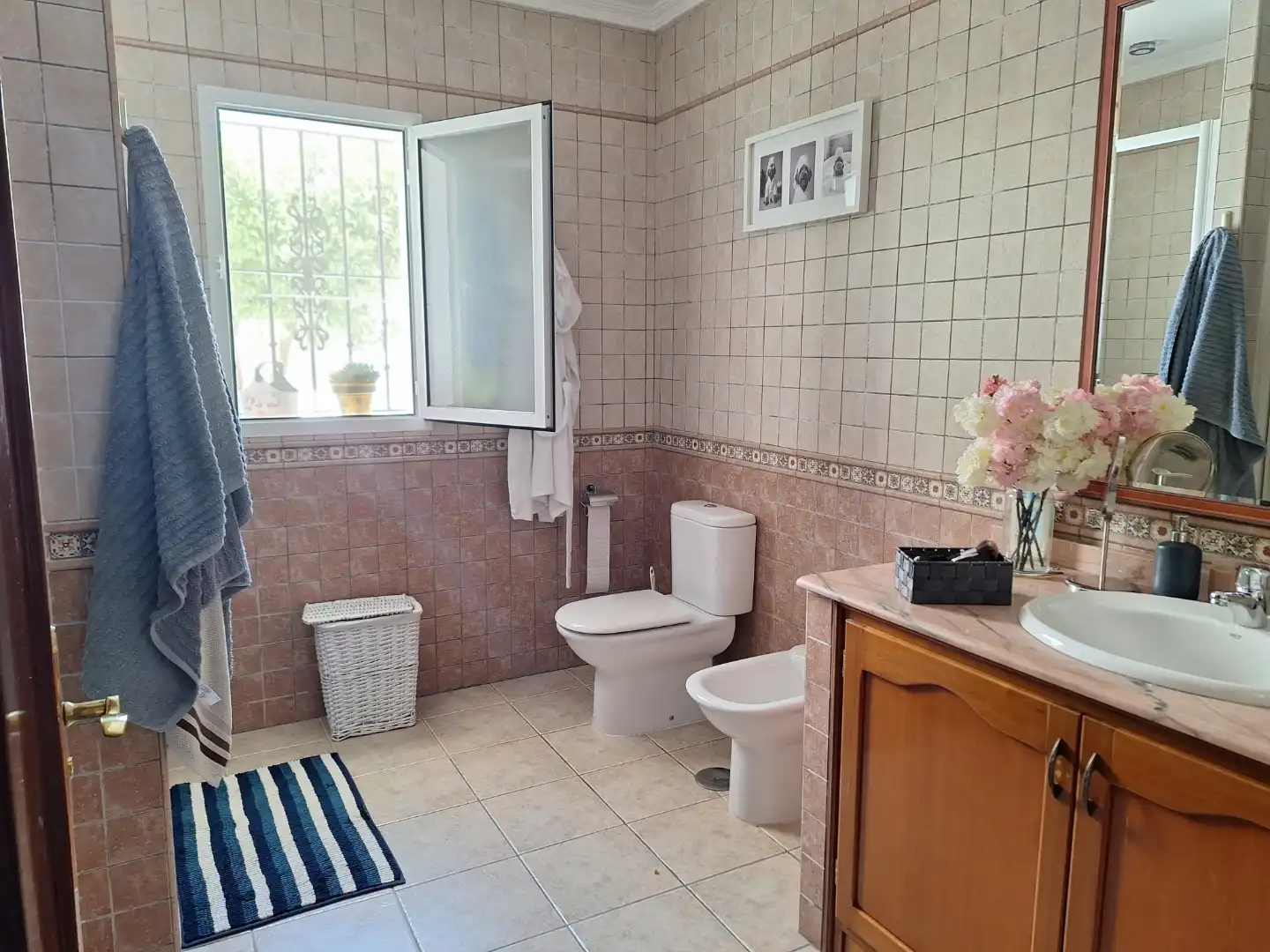 Casa o chalet en venta en Calle Alhucemas, 1, Capellanía - Retamar Baño de Casa o chalet en venta en Alhaurín de la Torre con Aire acondicionado, Calefacción y Horno