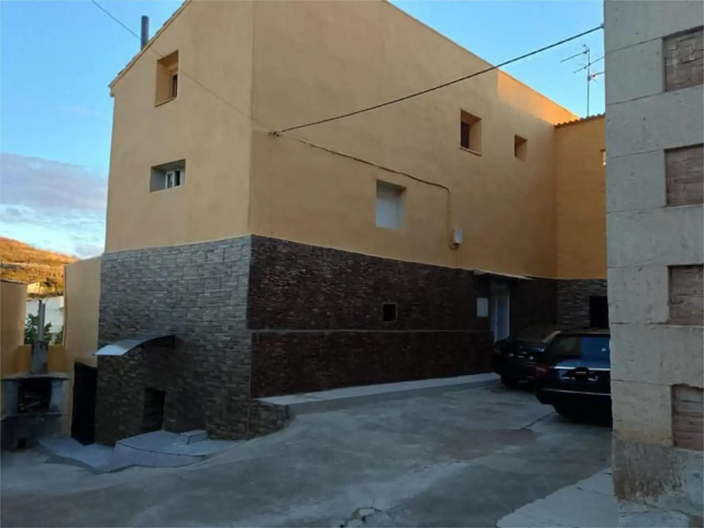 Exterior view of Houses for sale in Aniñón  with Terrace and Storage room