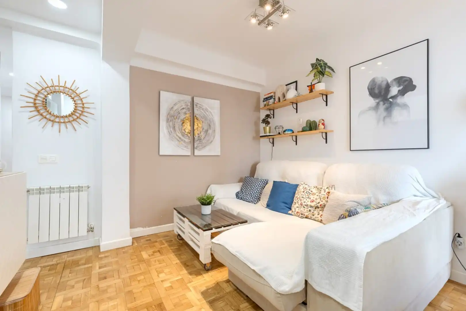 Wohnung zum Verkauf in Calle de Eugenio Salazar, 19, Ciudad Jardín Wohnzimmer von Wohnung zum Verkauf in Madrid Capital mit Klimaanlage