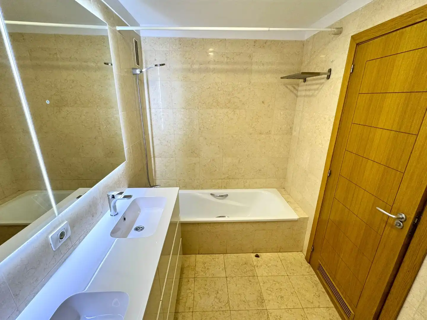 Bany de Pis en venda en  Santa Cruz de Tenerife Capital amb Aire condicionat i Terrassa