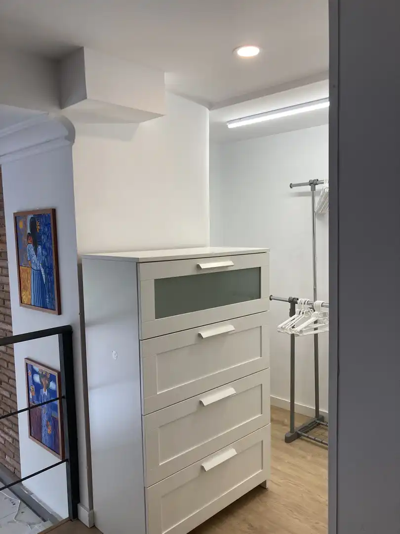Pis de lloguer a Avenida de Ramón y Cajal, 78, San Juan Bautista Dormitori de Pis de lloguer en Madrid amb Aire condicionat, Calefacció i Jardí privat