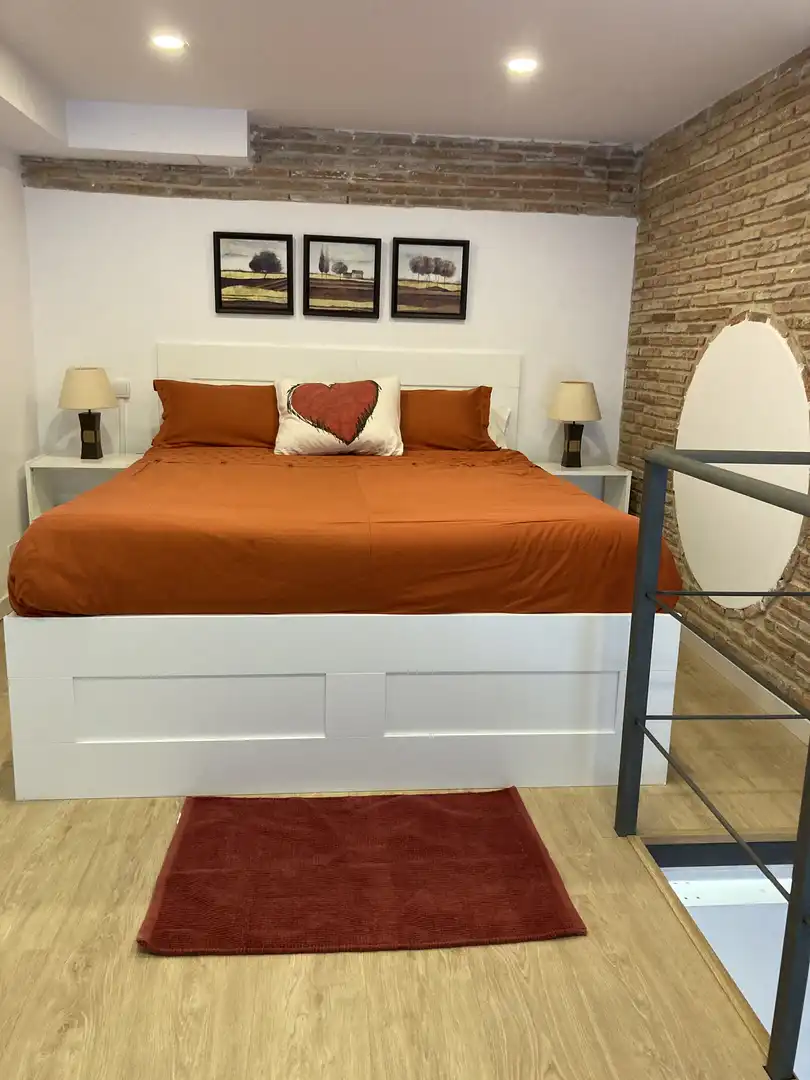 Pis de lloguer a Avenida de Ramón y Cajal, 78, San Juan Bautista Dormitori de Pis de lloguer en Madrid amb Aire condicionat, Calefacció i Jardí privat