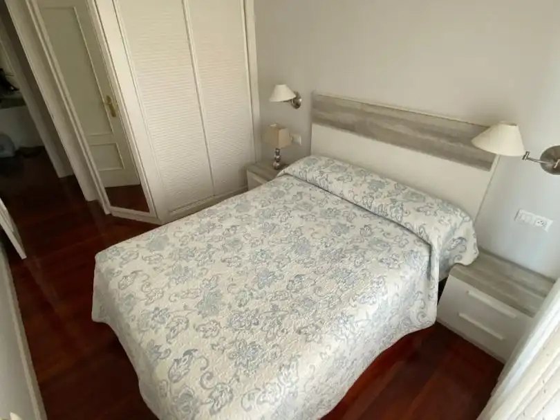Habitación de Piso para compartir en Bilbao  con Calefacción, Amueblado y Balcón