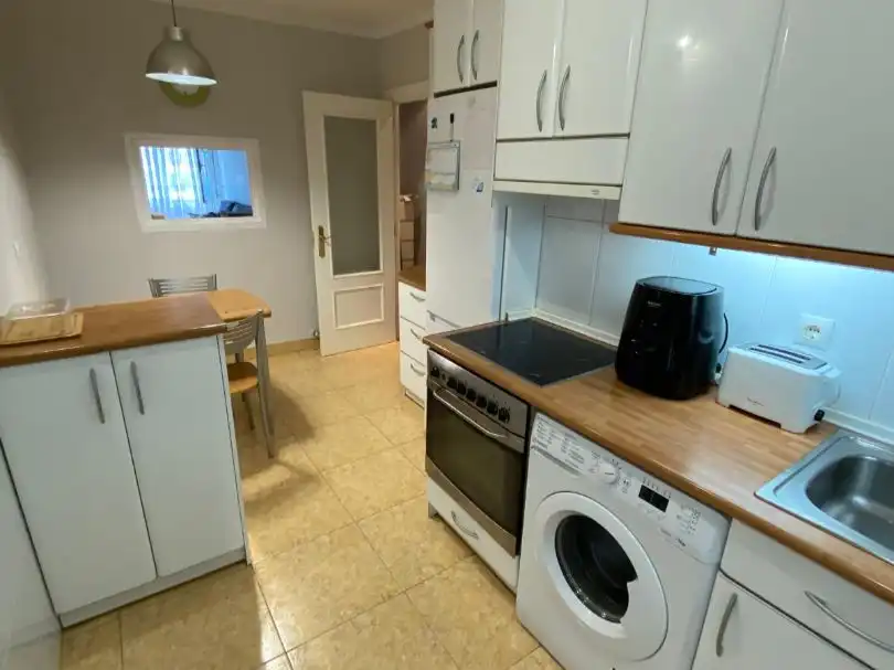 Cocina de Piso para compartir en Bilbao  con Calefacción, Amueblado y Balcón