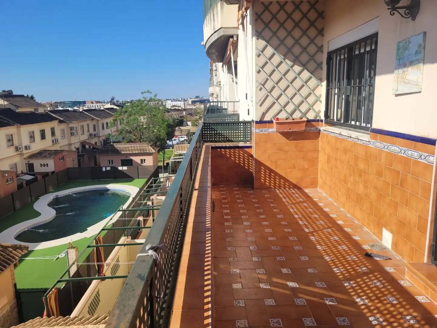 Terraza de Piso de alquiler en Dos Hermanas con Aire acondicionado, Calefacción y Jardín privado