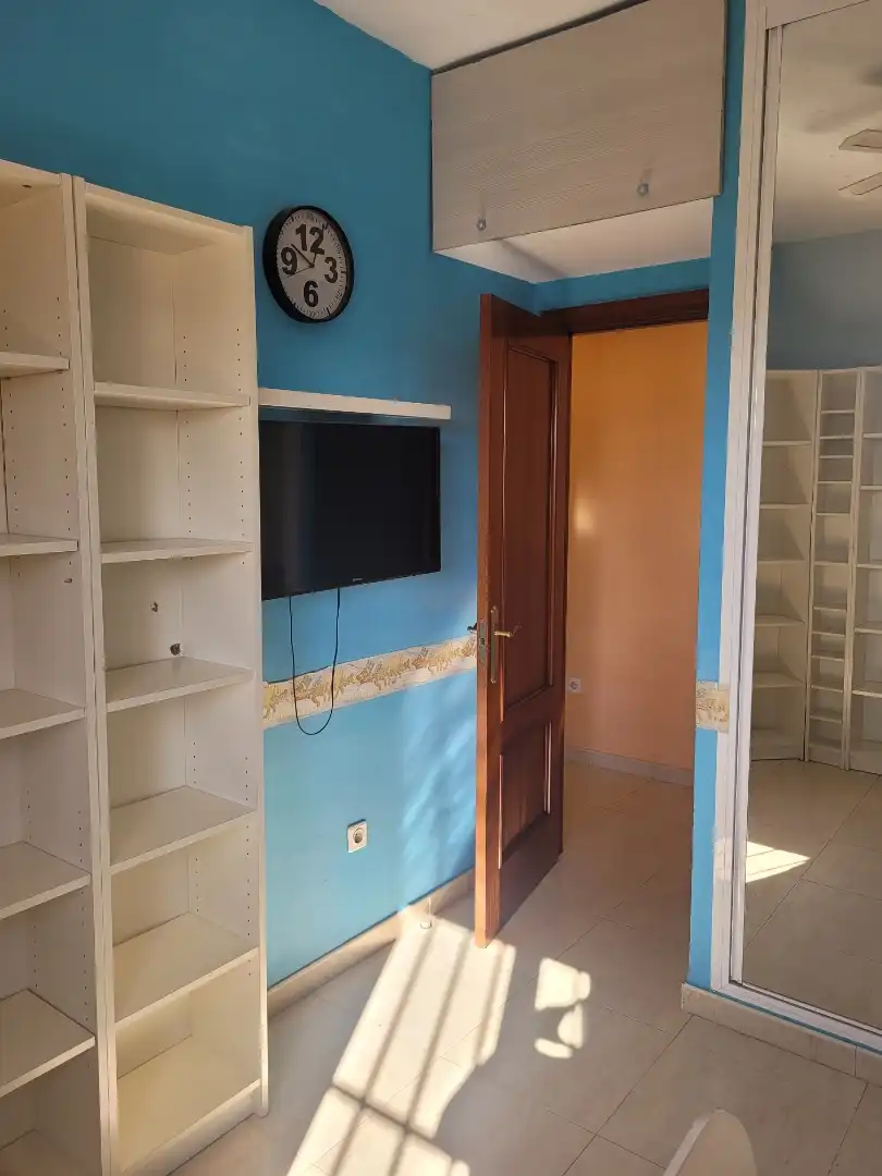 Habitación de Piso de alquiler en Dos Hermanas con Aire acondicionado, Calefacción y Jardín privado