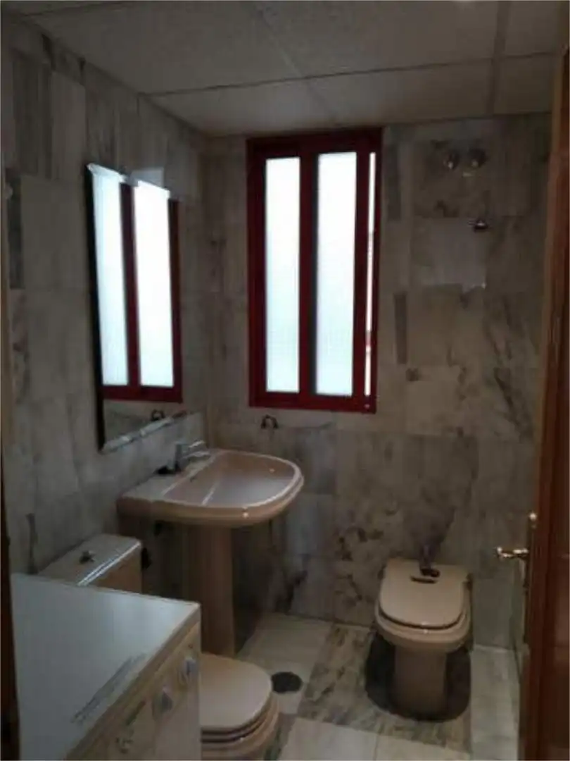 Bathroom of Flat for rent in Ciudad Real  with Heating and Furnished
