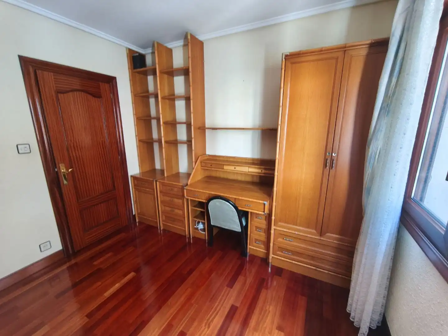 Piso en venta en Puerto de Orduña Kalea, 11, Santa María de Getxo Habitación de Piso en venta en Getxo