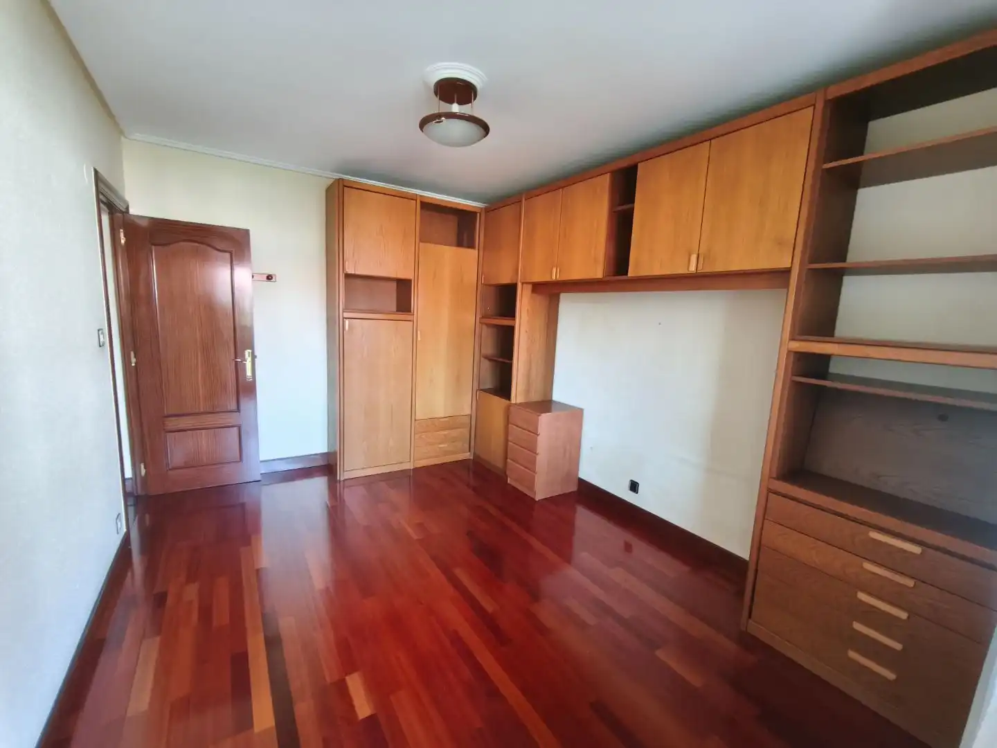 Piso en venta en Puerto de Orduña Kalea, 11, Santa María de Getxo Habitación de Piso en venta en Getxo