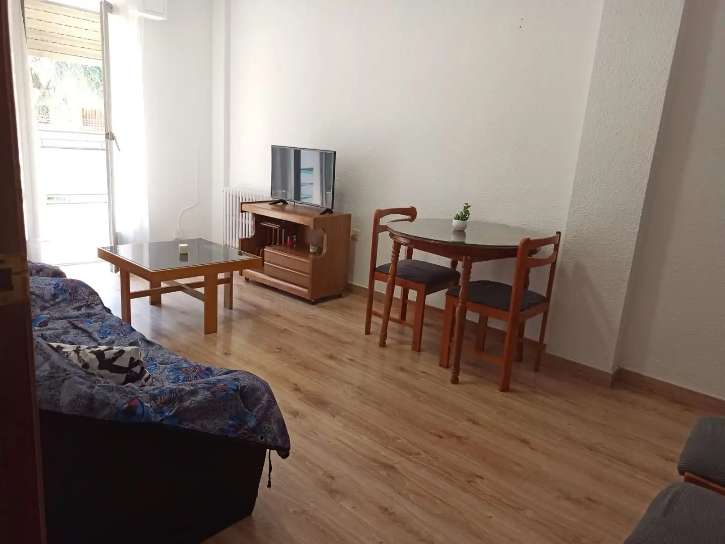 Wohnung zur Miete in Calle Doctor Fleming, 28, Albacete Capital Wohnzimmer von Wohnung zur Miete in Albacete Capital mit Balkon