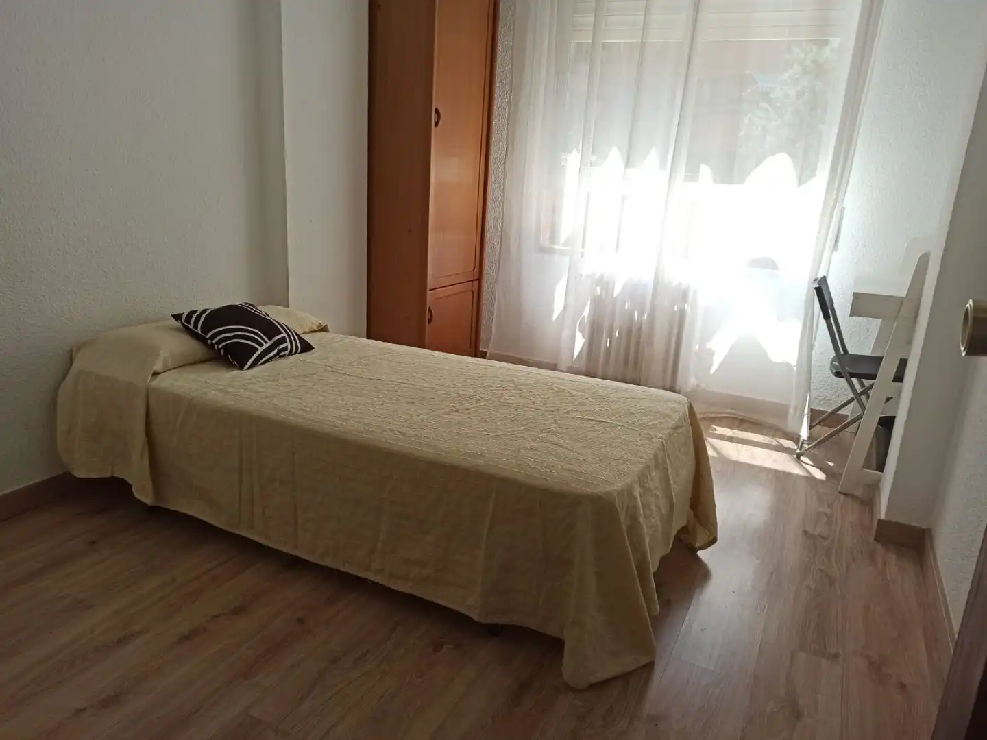 Wohnung zur Miete in Calle Doctor Fleming, 28, Albacete Capital Schlafzimmer von Wohnung zur Miete in Albacete Capital mit Balkon