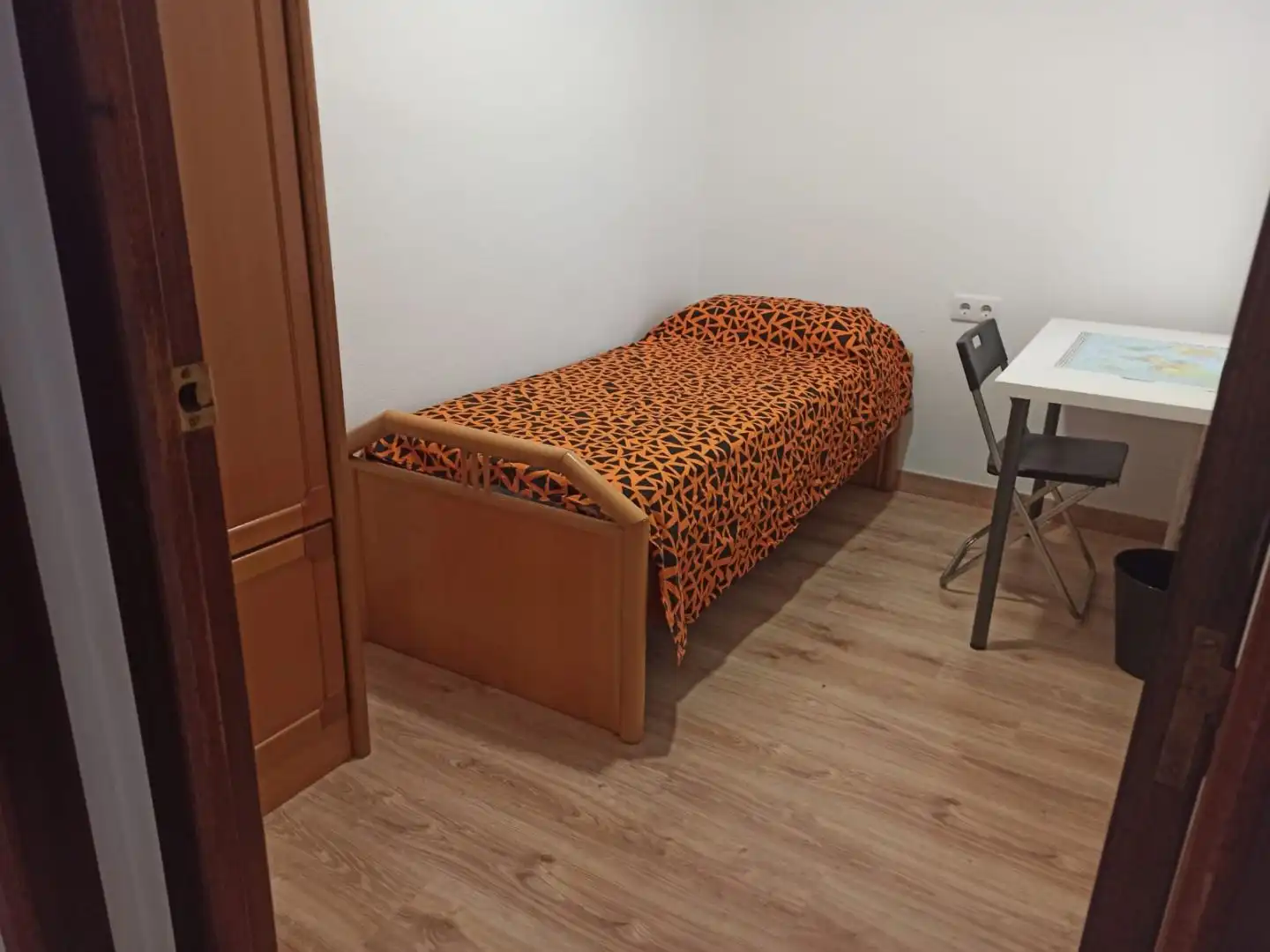 Wohnung zur Miete in Calle Doctor Fleming, 28, Albacete Capital Schlafzimmer von Wohnung zur Miete in Albacete Capital mit Balkon