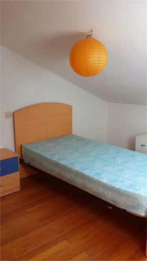 Attic for rent in Conxo Bedroom of Attic for rent in Santiago de Compostela with Heating and Furnished