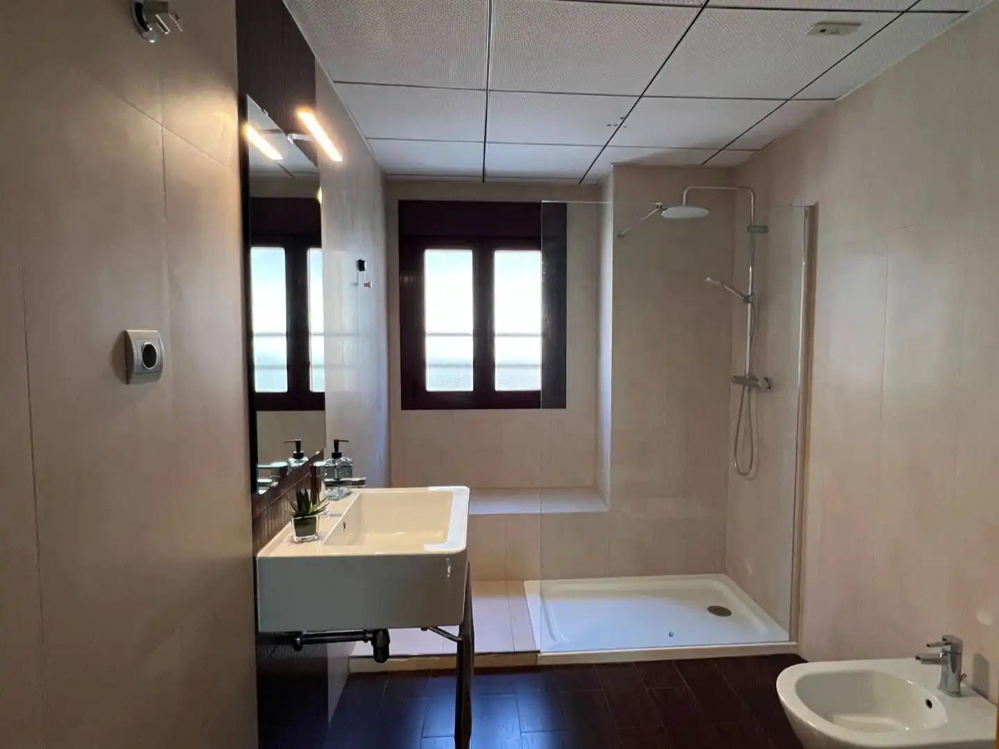 Bany de Pis de lloguer en Badajoz amb Aire condicionat, Calefacció i Parquet