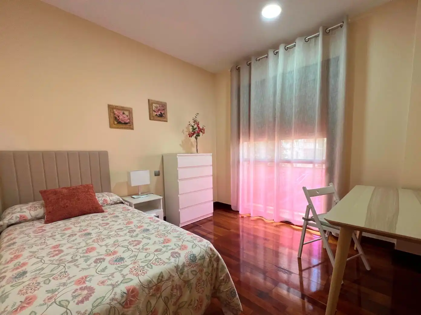 Dormitori de Pis de lloguer en Badajoz amb Aire condicionat, Calefacció i Parquet