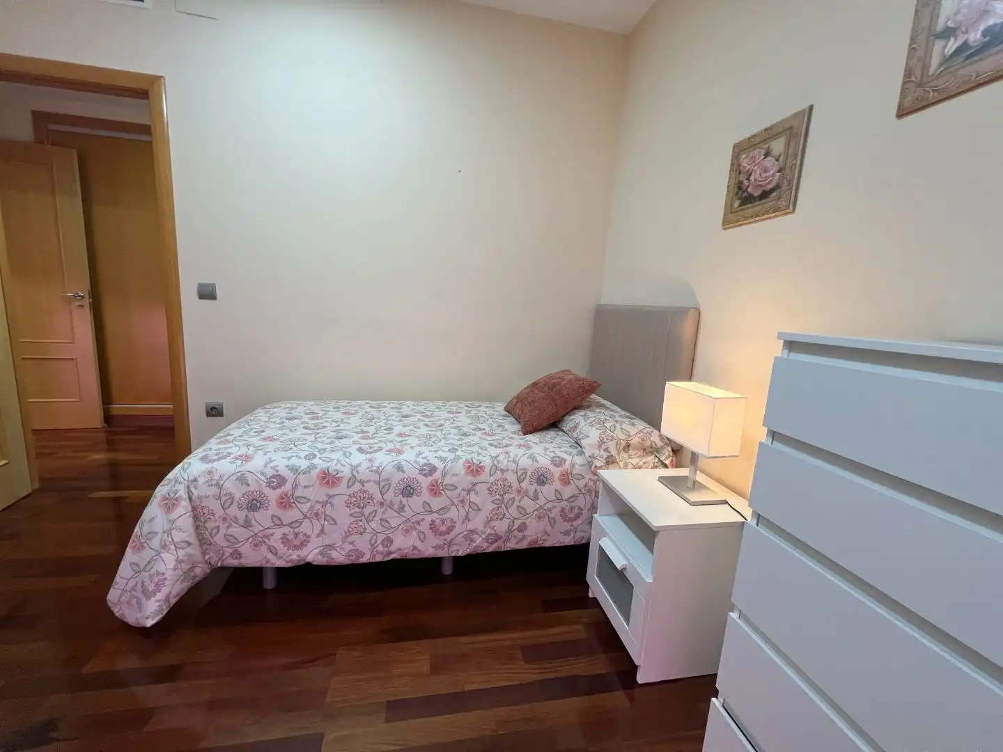 Dormitori de Pis de lloguer en Badajoz amb Aire condicionat, Calefacció i Parquet