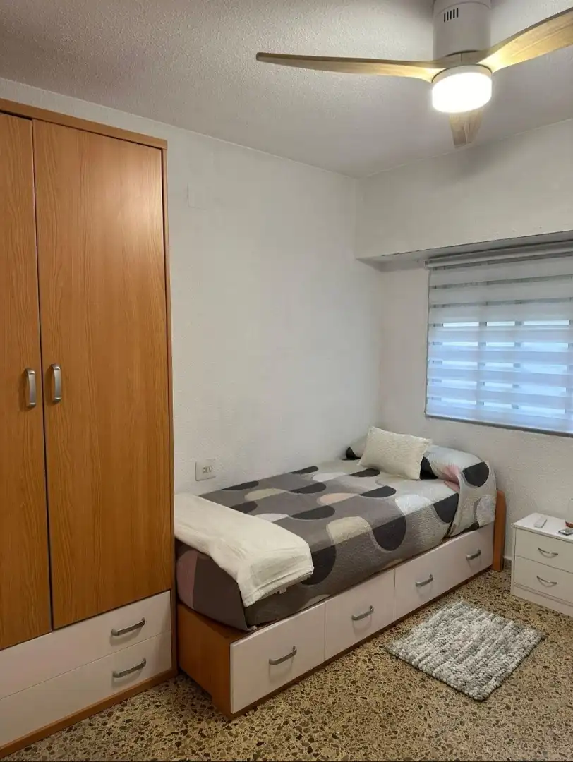 Room in Carrer del Beat Nicolau Factor, 21, Barrio de Patraix Room in Carrer del Beat Nicolau Factor, 21, Barrio de Patraix