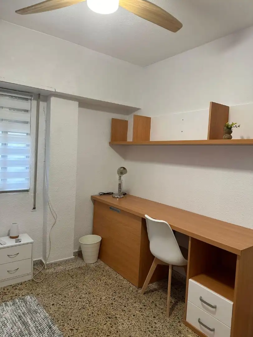 Room in Carrer del Beat Nicolau Factor, 21, Barrio de Patraix Room in Carrer del Beat Nicolau Factor, 21, Barrio de Patraix