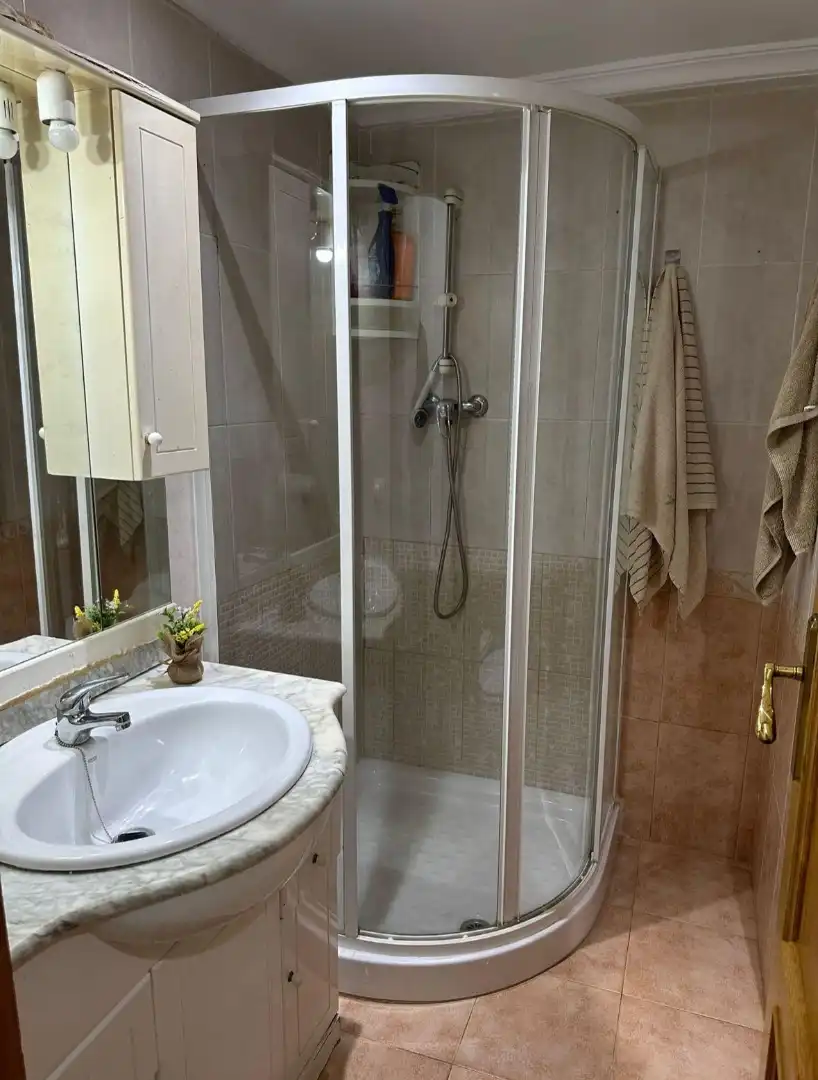 Room in Carrer del Beat Nicolau Factor, 21, Barrio de Patraix Room in Carrer del Beat Nicolau Factor, 21, Barrio de Patraix