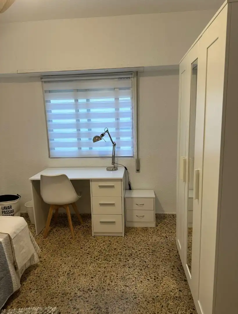 Room in Carrer del Beat Nicolau Factor, 21, Barrio de Patraix Room in Carrer del Beat Nicolau Factor, 21, Barrio de Patraix