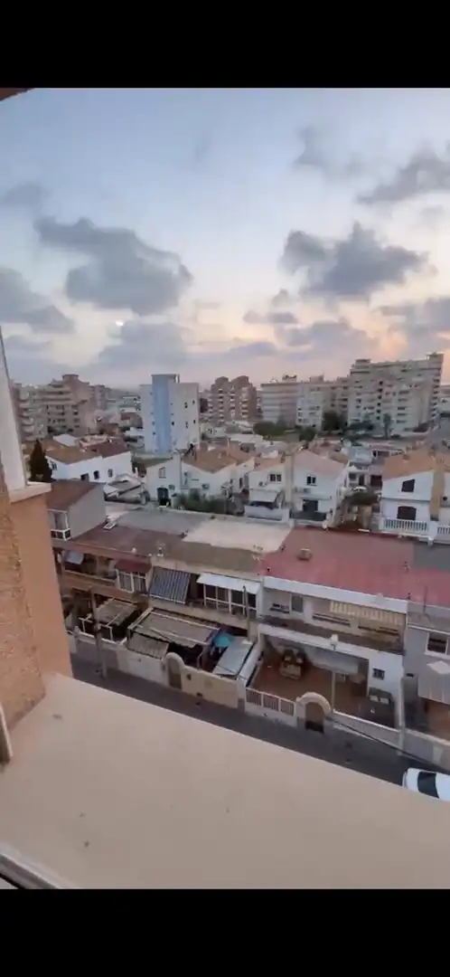 Vista exterior de Apartamento en venta en Torrevieja con Aire acondicionado, Terraza y Piscina