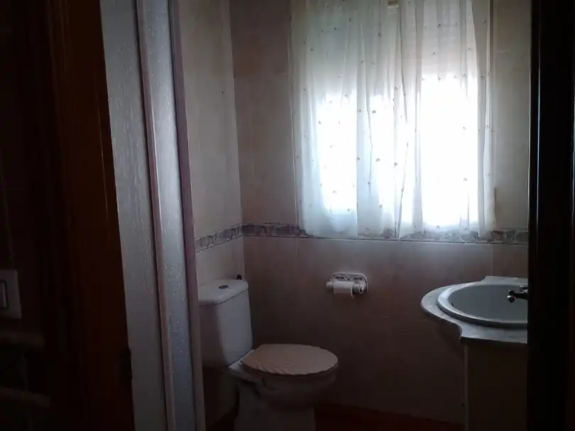 Wohnung zum Verkauf in Calle Ezequiel Fernández, 21, Valencia del Ventoso Badezimmer von Wohnung zum Verkauf in Valencia del Ventoso mit Klimaanlage, Heizung und Terrasse