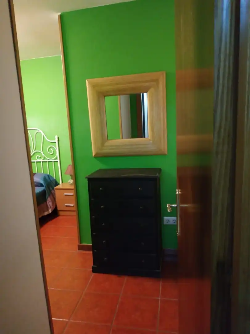 Habitación de Piso de alquiler en Pontevedra Capital  con Calefacción, Amueblado y Horno