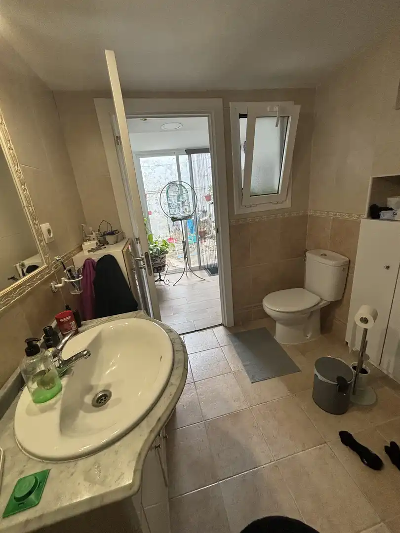Detached homes for sale in Plaza Mayor, 2, Malpartida de Plasencia Bathroom of Detached homes for sale in Malpartida de Plasencia with Air Conditioner and Balcony