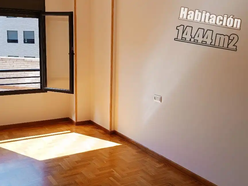 Bedroom of Flat for sale in Oviedo   with Heating, Parquet flooring and Terrace