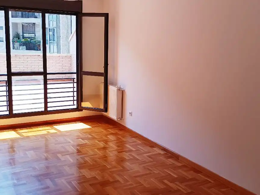 Bedroom of Flat for sale in Oviedo   with Heating, Parquet flooring and Terrace