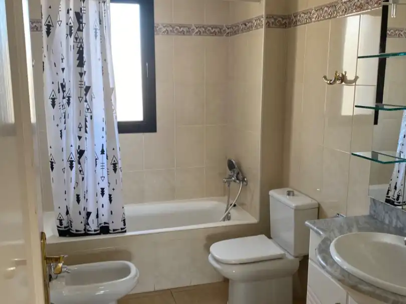 Bathroom of Flat for rent in  Palma de Mallorca  with Air Conditioner and Terrace