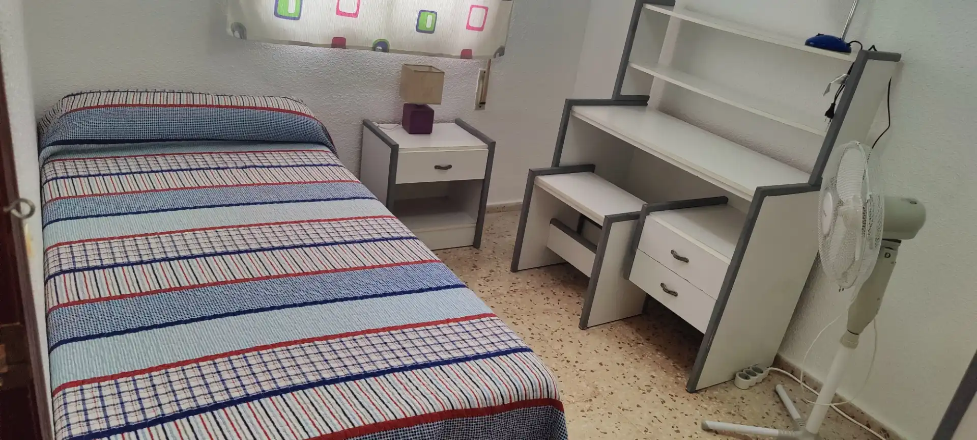 Habitación en Calle Doctor Gómez Aguado, 3, Fátima - Levante Habitación de Piso para compartir en Córdoba con Aire acondicionado, Calefacción y Amueblado