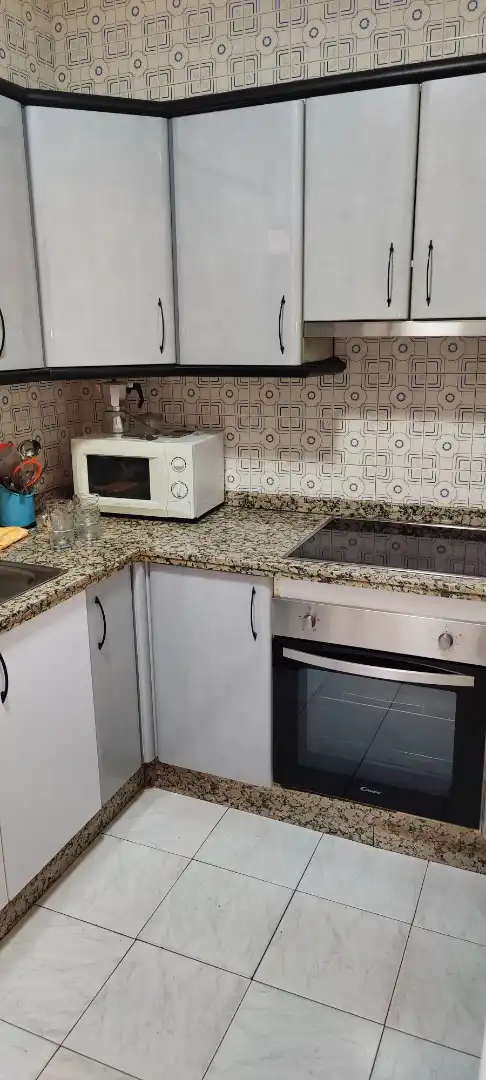 Habitación en Calle Doctor Gómez Aguado, 3, Fátima - Levante Cocina de Piso para compartir en Córdoba con Aire acondicionado, Calefacción y Amueblado