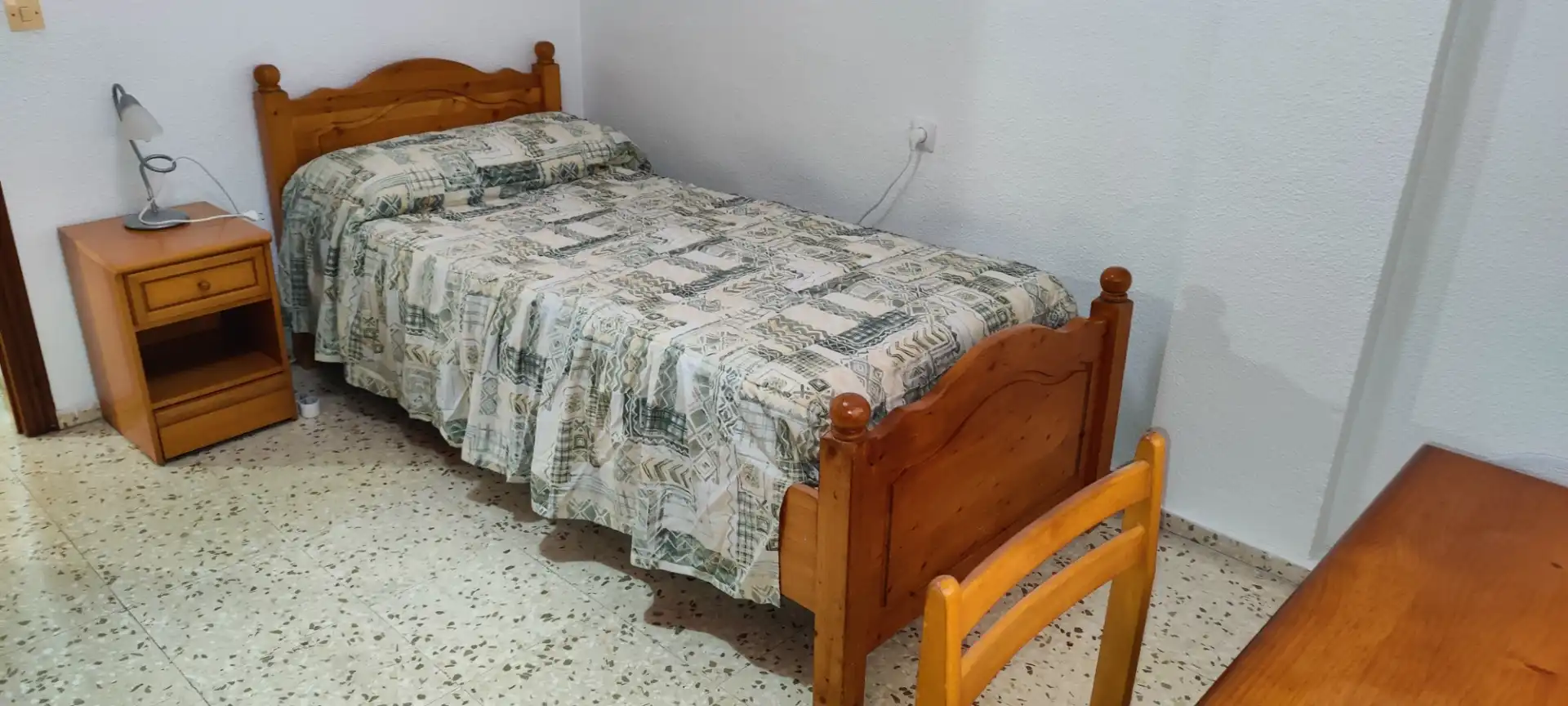 Habitación en Calle Doctor Gómez Aguado, 3, Fátima - Levante Habitación de Piso para compartir en Córdoba con Aire acondicionado, Calefacción y Amueblado