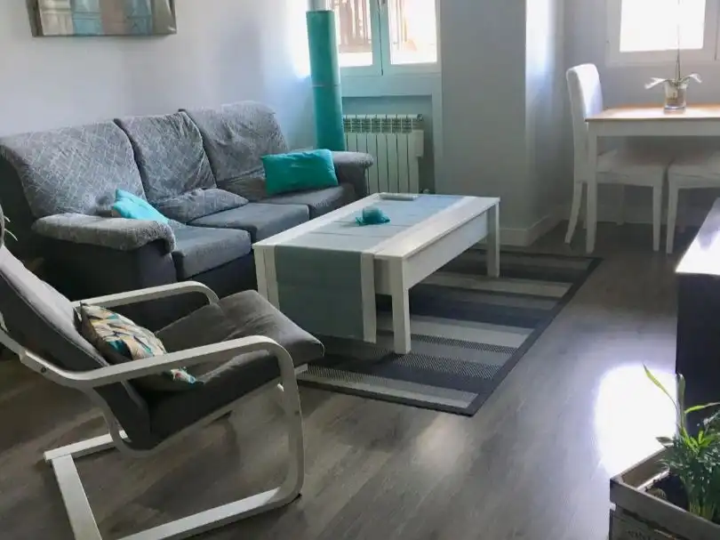 Piso de alquiler en Calle de Fermín Caballero, 51, La Paz