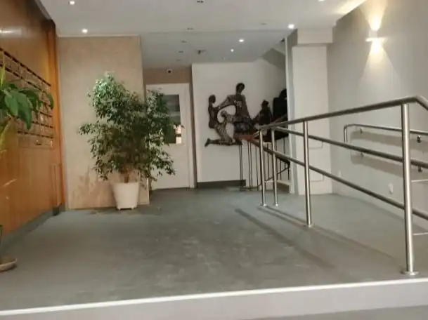 Piso de alquiler en Calle de Fermín Caballero, 51, La Paz