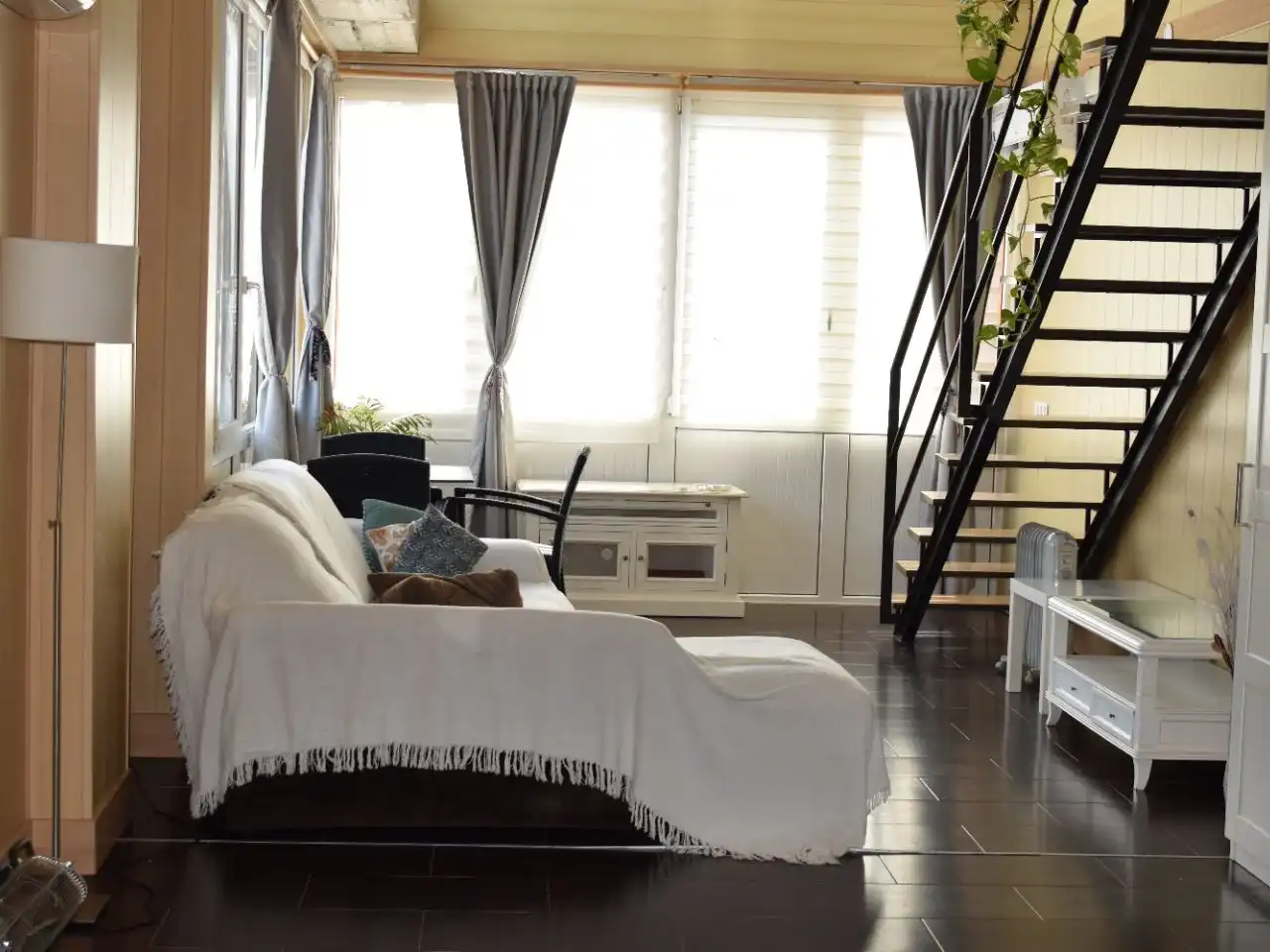 Sala de estar de Piso de alquiler en Tres Cantos con Aire acondicionado y Amueblado