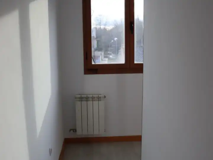Pis en venda a Carretera el Portillín, 8, Villaquilambre Dormitori de Pis en venda en Villaquilambre amb Terrassa i Balcó