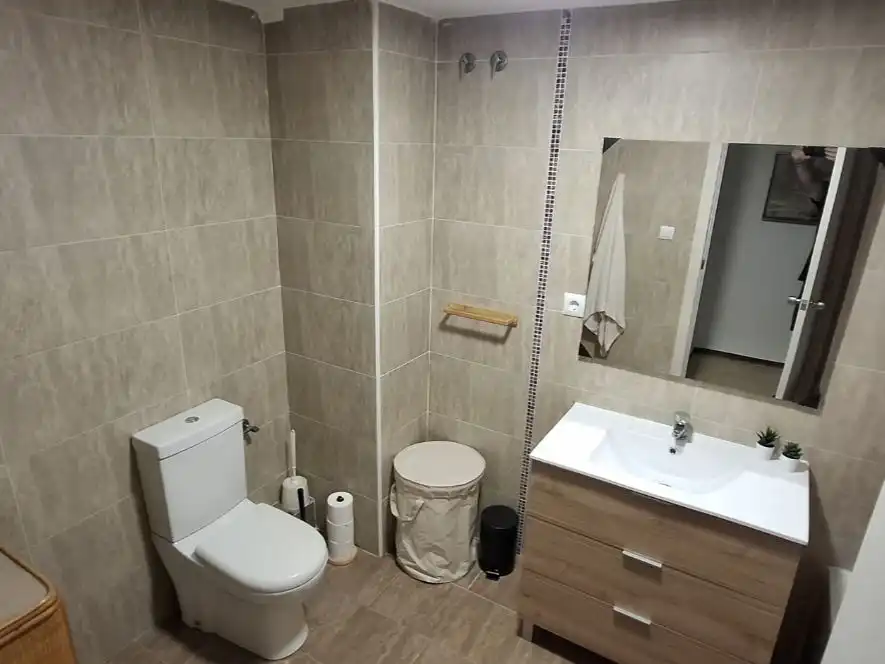 Bany de Apartament de lloguer en El Puig de Santa Maria amb Terrassa, Piscina i Moblat