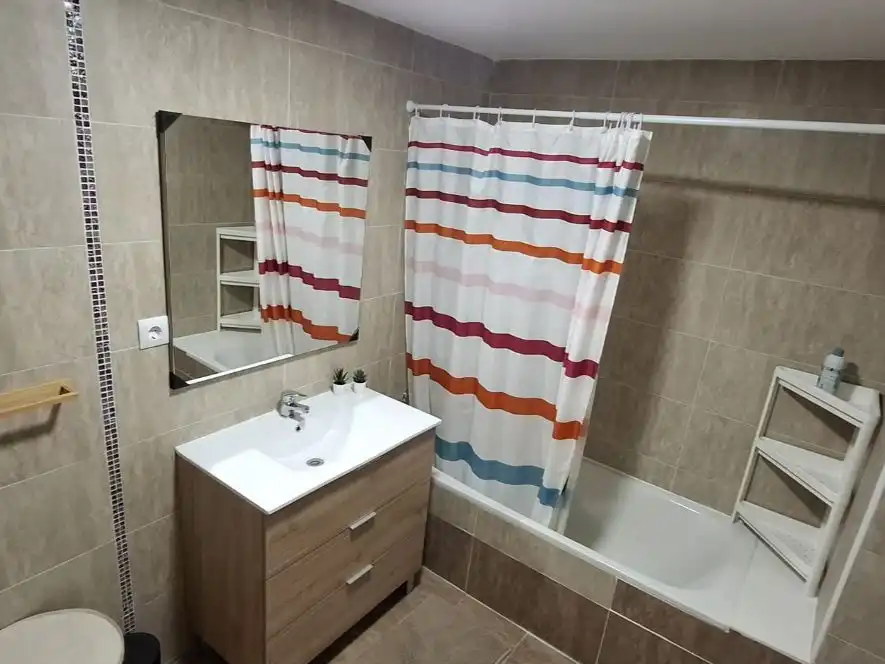Bany de Apartament de lloguer en El Puig de Santa Maria amb Terrassa, Piscina i Moblat