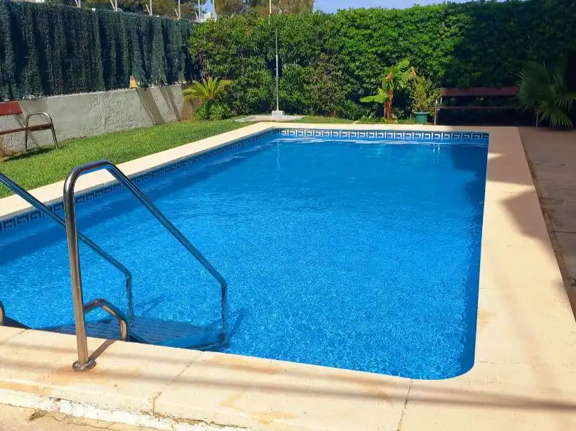 Piscina de Apartament de lloguer en El Puig de Santa Maria amb Terrassa, Piscina i Moblat