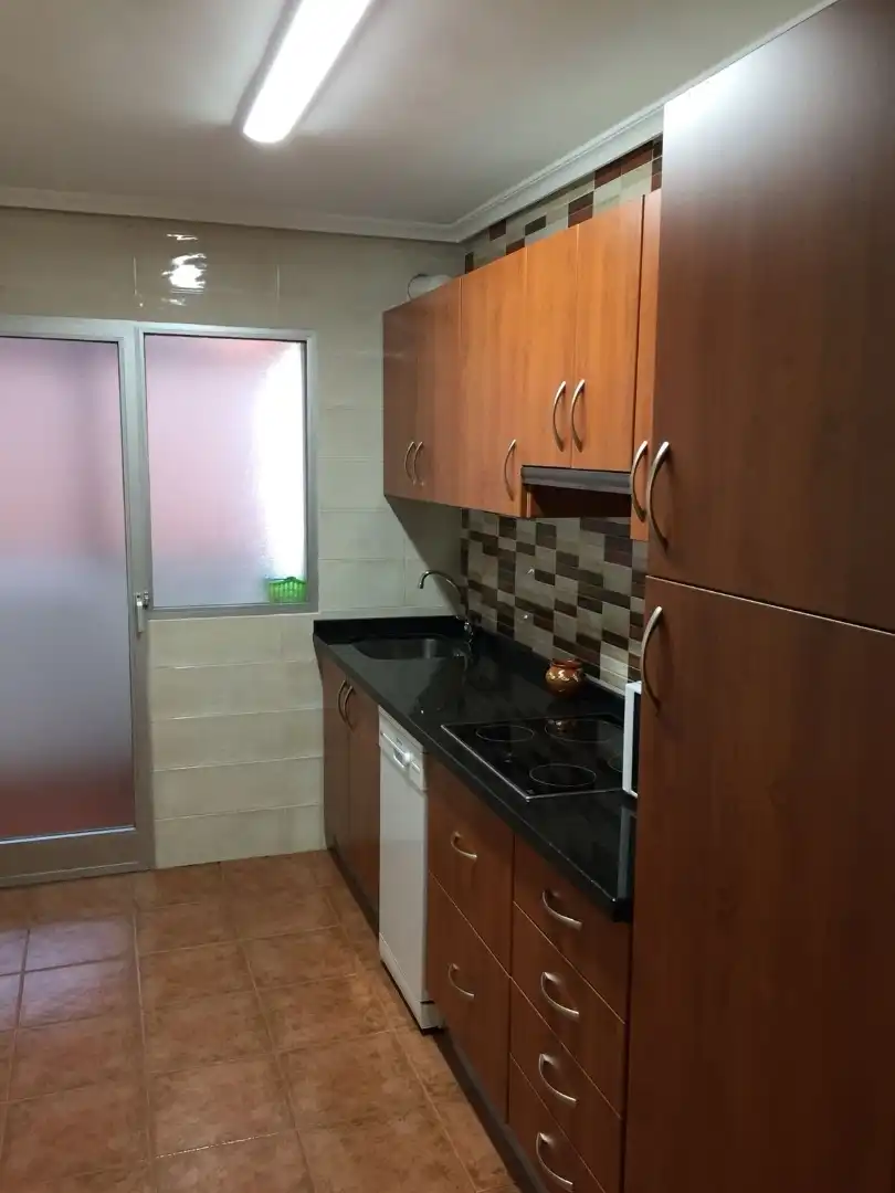 Flat for rent in Calle Navas de Tolosa, 10, Avda de Madrid - Pº de la Estación Kitchen of Flat for rent in Jaén with Air Conditioner, Heating and Furnished